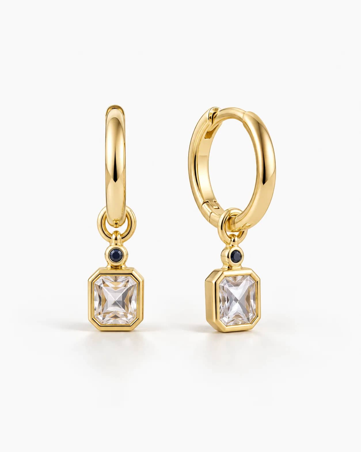 Baget Kristal Taşlı Sallantılı Gold Halka Küpe, altın kaplama, önden görünüm